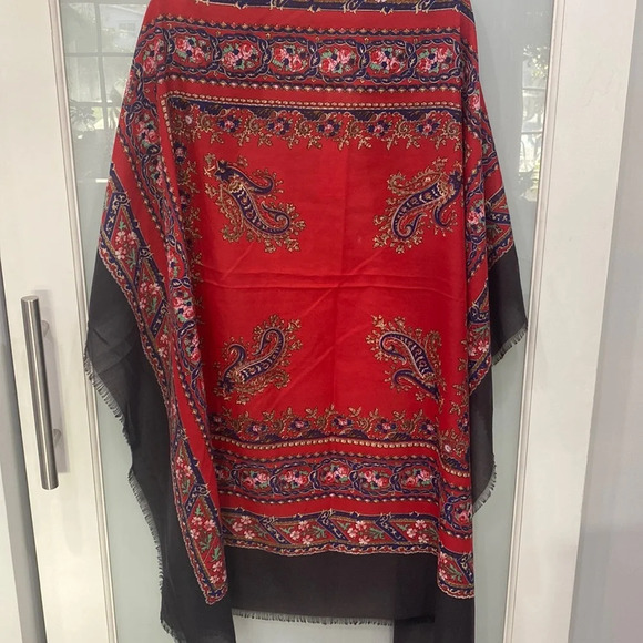 Red Black Geometric Print Fringe Scarf - Picture 1 of 3